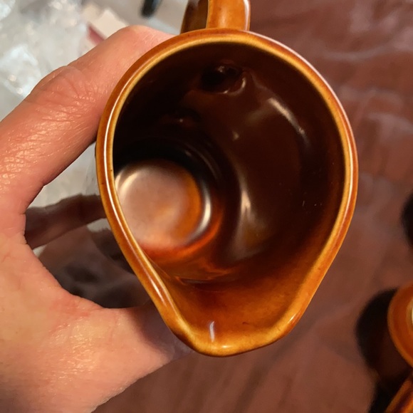 Coffee Cups, Creamer & Sugar Dish EUC! - Picture 15 of 16